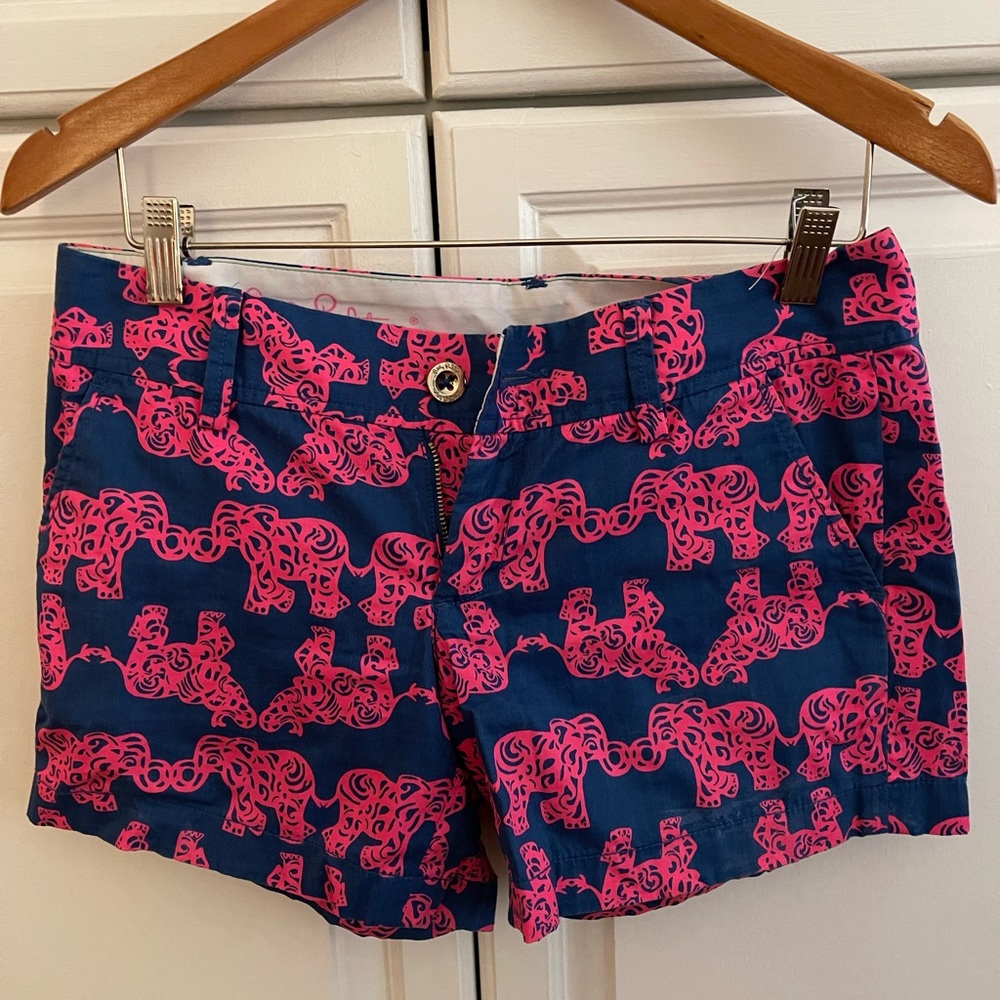 Lilly Pulitzer Callahan short size 2 EUC elephant print navy pink